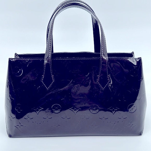 Authenticated LOUIS VUITTON Wilshire Monogram Vernis - Picture 14 of 17
